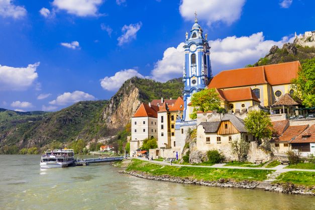 Dürnstein und Weinberge in der Wachau